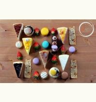 Mille Crepe & Macaron